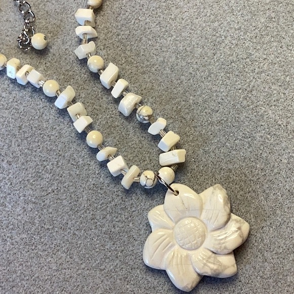 FINAL SALE PRICE Shell & Stone Dual Necklace & Bracelet Set - Picture 5 of 7